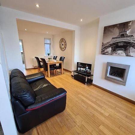 Modern Two Bedroom House Close To City Centre Belfast Extérieur photo