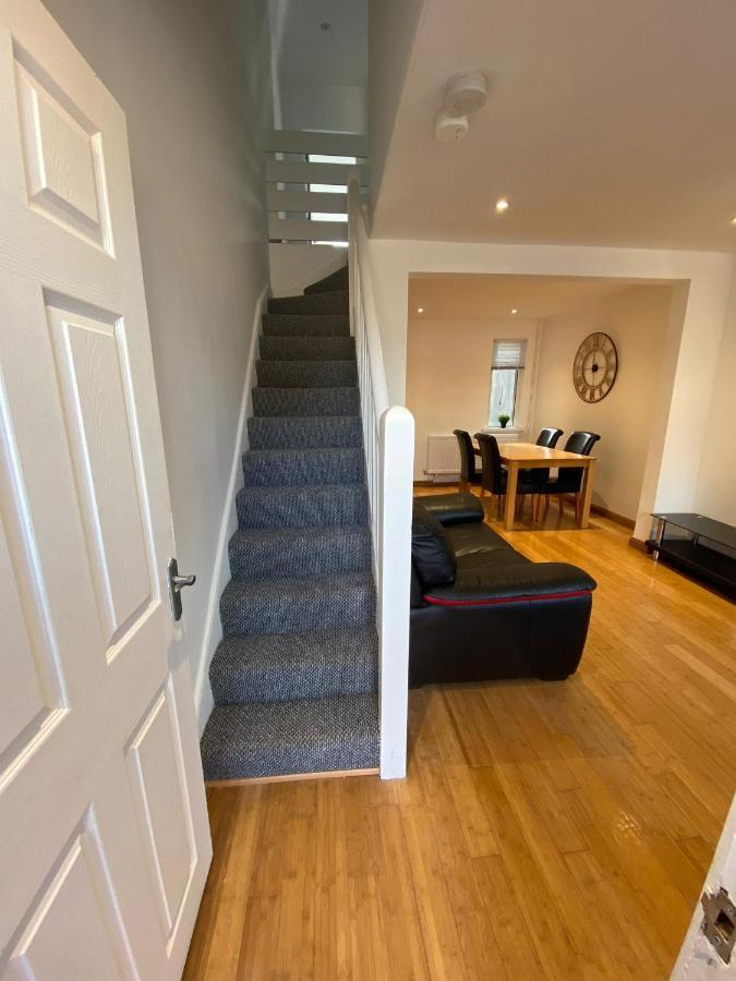 Modern Two Bedroom House Close To City Centre Belfast Extérieur photo